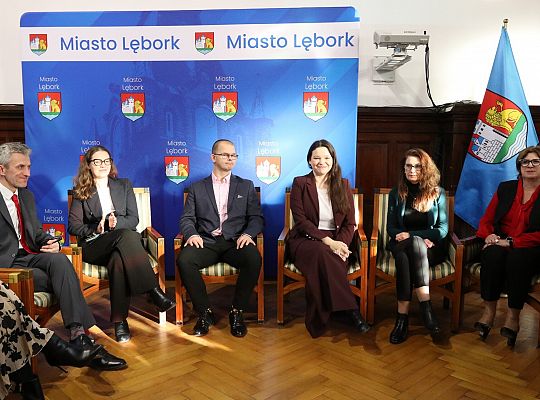 W Lęborku samorządowcy podpisali Pakt na Rzecz 69643