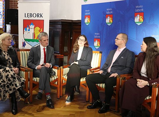 W Lęborku samorządowcy podpisali Pakt na Rzecz 69645