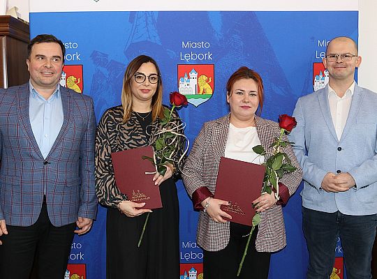 Nauczyciele z SP7 i SP8 z awansami zawodowymi 69866