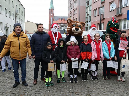 Uczennice z SP7 i uczniowie z Nowej Wsi Lęborskiej 69972