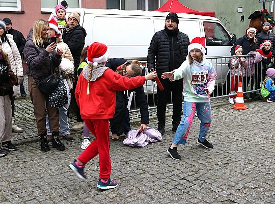 Uczennice z SP7 i uczniowie z Nowej Wsi Lęborskiej 69988