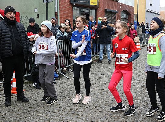 Uczennice z SP7 i uczniowie z Nowej Wsi Lęborskiej 69996