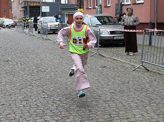 Uczennice z SP7 i uczniowie z Nowej Wsi Lęborskiej 70000