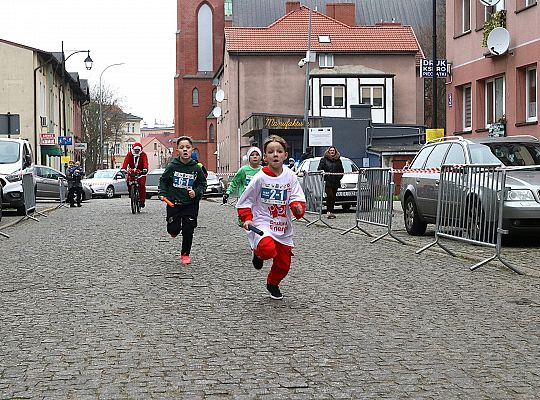 Uczennice z SP7 i uczniowie z Nowej Wsi Lęborskiej 70018