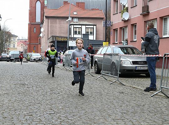 Uczennice z SP7 i uczniowie z Nowej Wsi Lęborskiej 70022