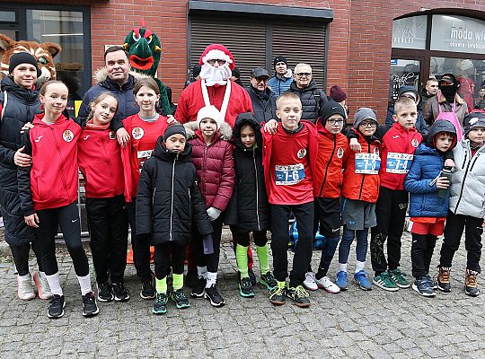 Uczennice z SP7 i uczniowie z Nowej Wsi Lęborskiej 70041