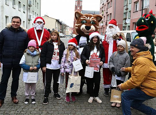 Uczennice z SP7 i uczniowie z Nowej Wsi Lęborskiej 70044