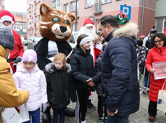 Uczennice z SP7 i uczniowie z Nowej Wsi Lęborskiej 70045