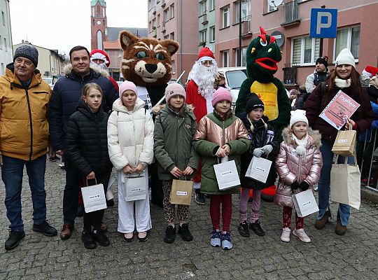 Uczennice z SP7 i uczniowie z Nowej Wsi Lęborskiej 70048