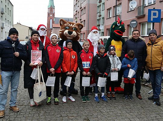 Uczennice z SP7 i uczniowie z Nowej Wsi Lęborskiej 70059