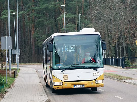 Świąteczny klimat w komunikacji miejskiej ZKM 70064
