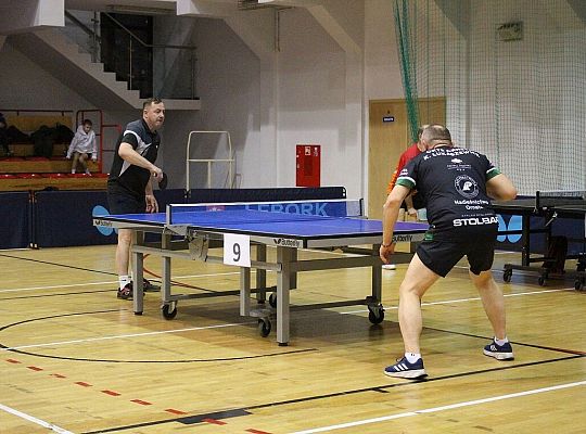 Tenis stołowy łączy pokolenia: od 10 do 83 lat na 70071