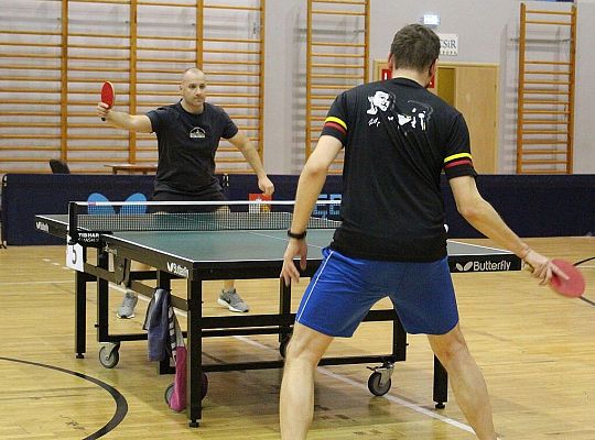 Tenis stołowy łączy pokolenia: od 10 do 83 lat na 70074