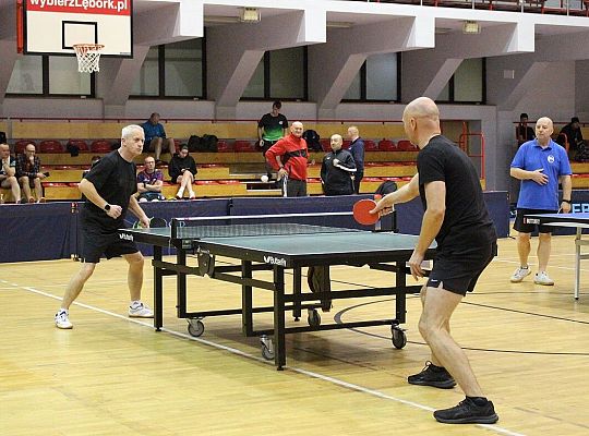 Tenis stołowy łączy pokolenia: od 10 do 83 lat na 70085