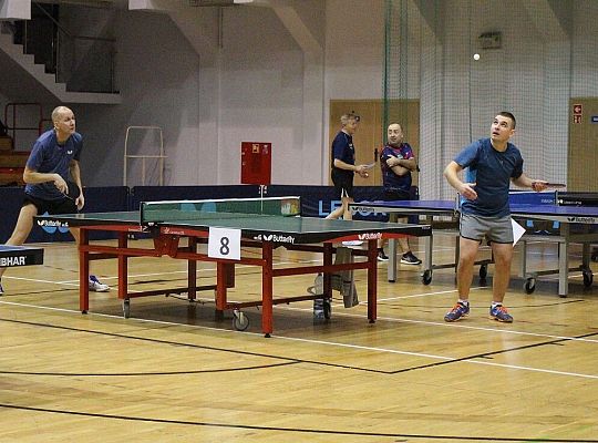 Tenis stołowy łączy pokolenia: od 10 do 83 lat na 70087