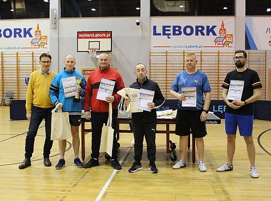 Tenis stołowy łączy pokolenia: od 10 do 83 lat na 70092