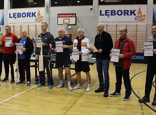 Tenis stołowy łączy pokolenia: od 10 do 83 lat na 70093