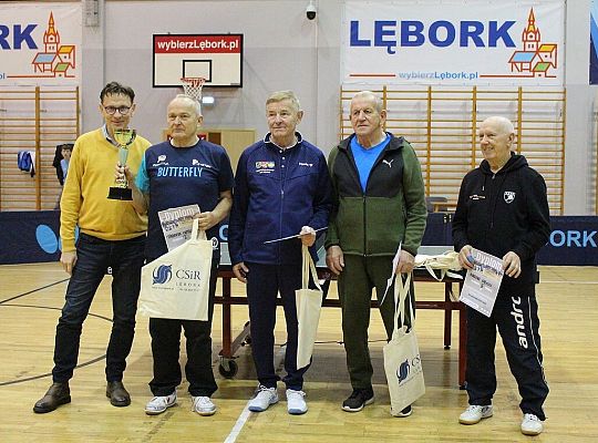 Tenis stołowy łączy pokolenia: od 10 do 83 lat na 70094