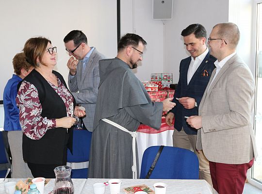 Opłatek, życzenia i kolędy – świąteczne spotkanie 70448