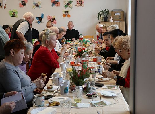 Wigilijne spotkanie z seniorami w Bazie 70607