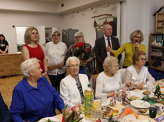 Wigilijne spotkanie z seniorami w Bazie 70615