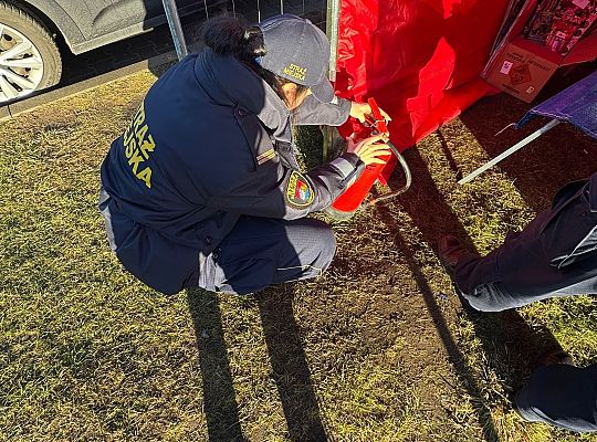 Strażnicy miejscy i policjanci kontrolują punkty 70728