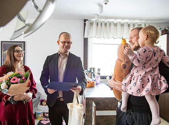 Burmistrz z wizytą i wyprawką dla pierwszej 70817