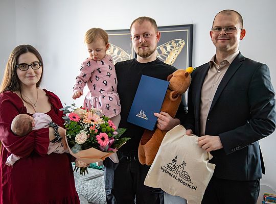 Burmistrz z wizytą i wyprawką dla pierwszej 70819