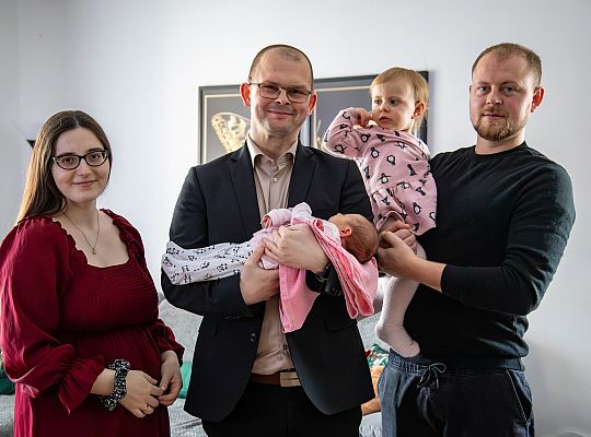 Burmistrz z wizytą i wyprawką dla pierwszej 70818