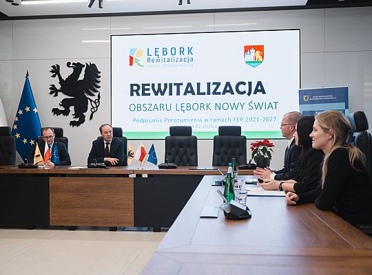 13,4 mln zł dla „Nowego Świata” - Lębork wchodzi w 71883