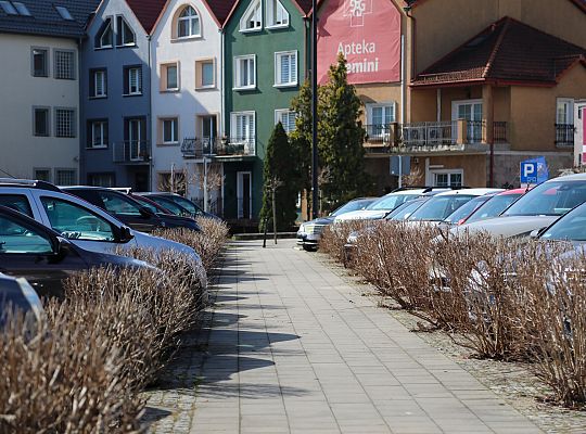 Likwidacja miejskiej wyspy ciepła - parkling przy 72316