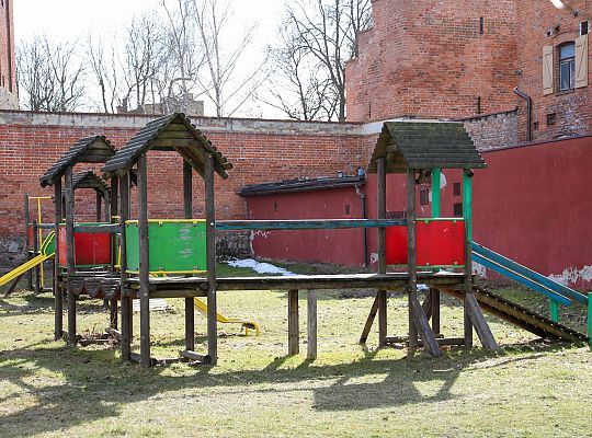 Plac zabaw przy Szkole Podstawowej nr 3 72318