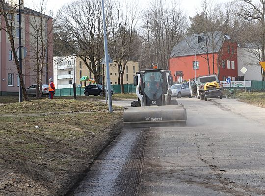 Ruszyły wiosenne remonty dróg w Lęborku 72673