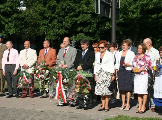 Apel Pamięci i salwa honorowa w Święto Wojska 2568