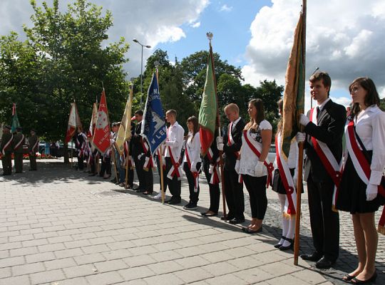 Znicze pamięci w 71. rocznicę wybuchu II wojny 2638