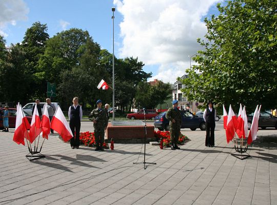 Znicze pamięci w 71. rocznicę wybuchu II wojny 2636