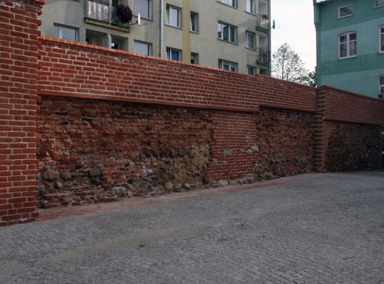 Mury, baszty i uliczki - ożywianie historycznego 2747