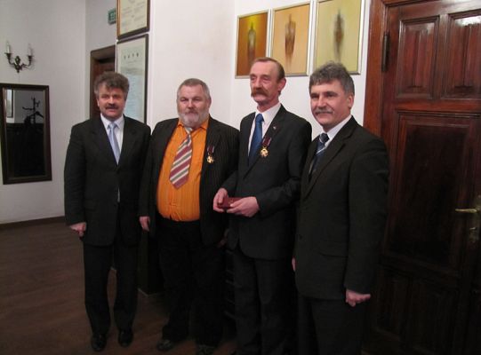 Złote Krzyże Zasługi dla lęborskich działaczy PCK 2914