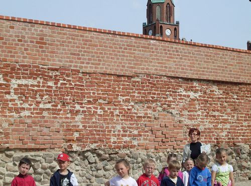 Przedszkolaki na szlaku średniowiecznych obwarowań 3179