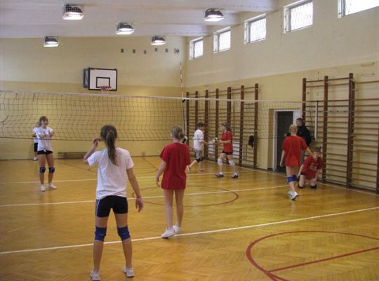 Turnieje siatkówki w ramach FERII NA SPORTOWO 4099