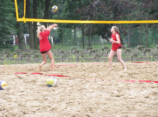 Finał wakacyjnej siatkówki plażowej 5013