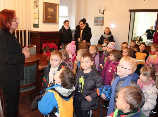 Przedszkolaki z życzeniami w Ratuszu 5455