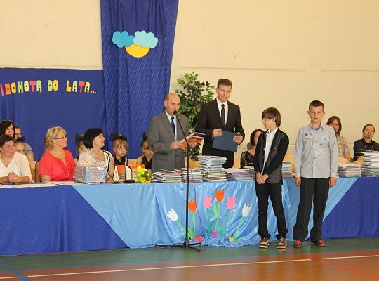 Nagrodzeni za odpowiedzialność i pomoc 5928