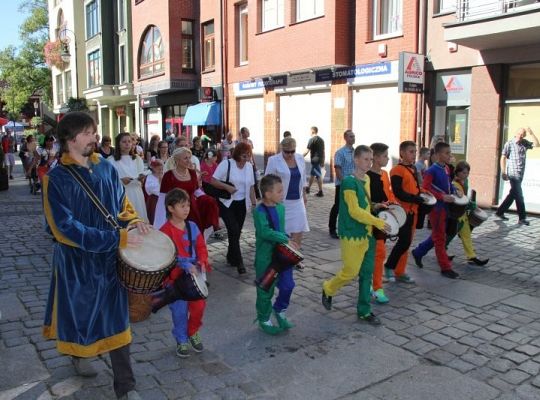Zatańczyli w średniowiecznym stylu 6740