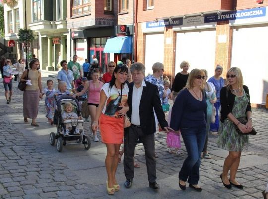 Zatańczyli w średniowiecznym stylu 6741