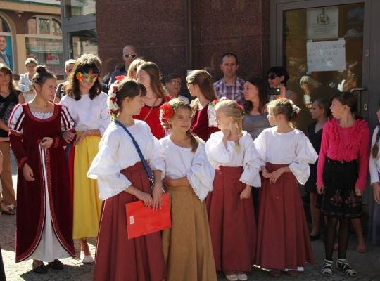 Zatańczyli w średniowiecznym stylu 6743