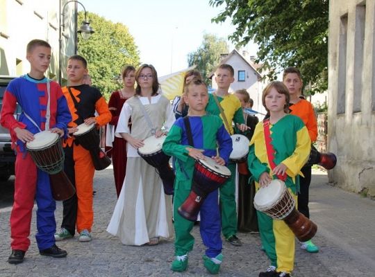 Zatańczyli w średniowiecznym stylu 6754