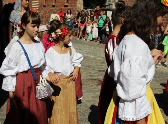 Zatańczyli w średniowiecznym stylu 6761