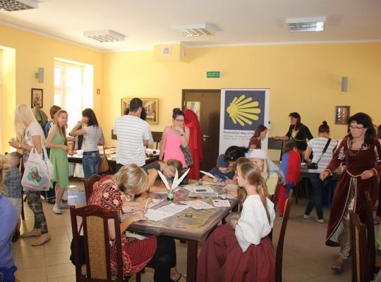 Zatańczyli w średniowiecznym stylu 6792