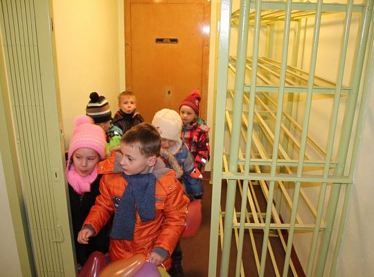Świąteczna wizyta przedszkolaków w Ratuszu 7600